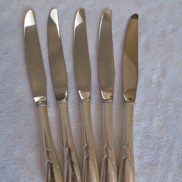 Community Lady Hamilton Dinner Knives Silverplate - Picture 3 of 4